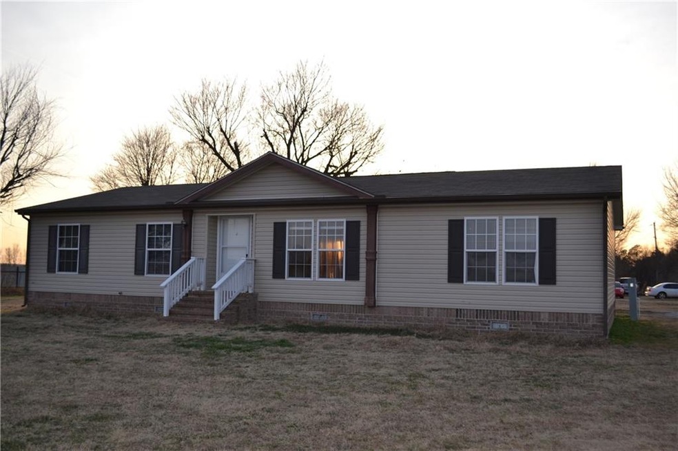 38507 Macarthur St, Shawnee, OK 74804 - photo 1