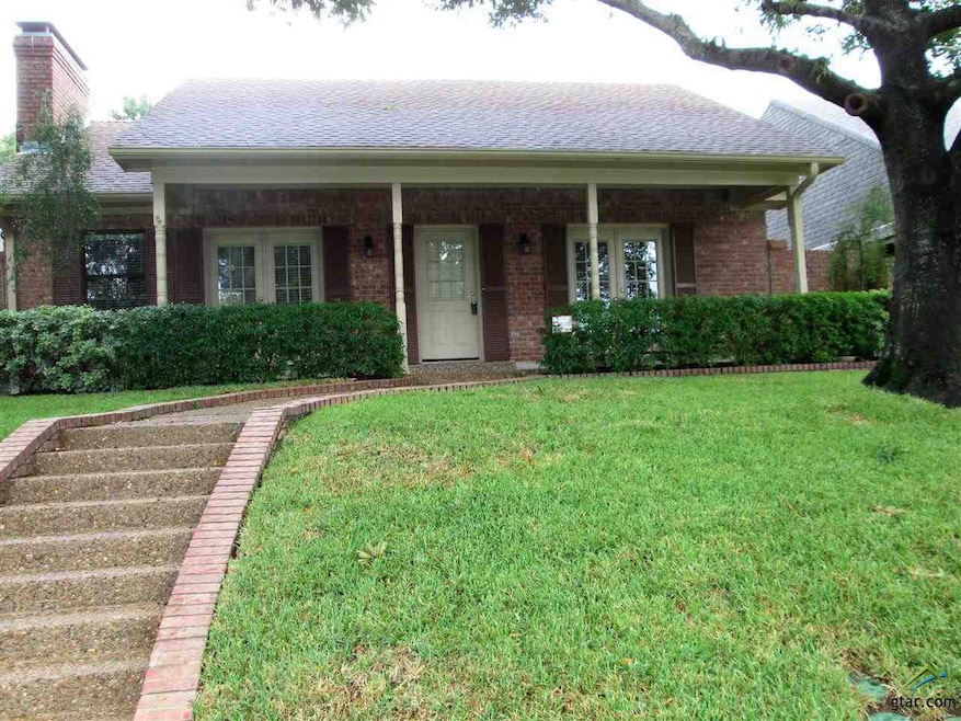 4910 Forestwood Blvd, Tyler, TX 75703 - photo 1