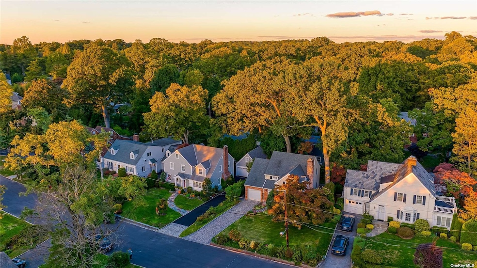 16 Briarcliff Dr, Port Washington, NY 11050 - photo 1