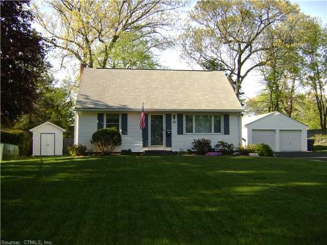 39 Play Rd, Enfield, CT 06082 - photo 1