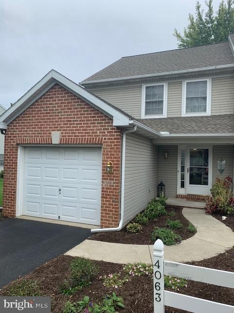 4063 Buttonwood Dr, Mount Joy, PA 17552 - photo 1