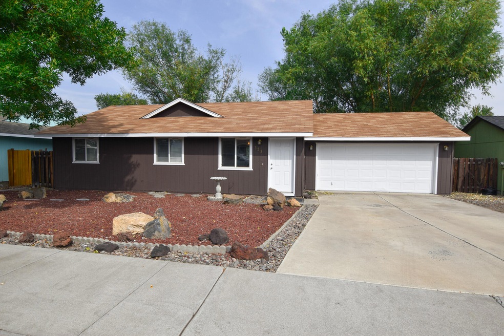 3235 SW Quartz Place, Redmond, OR 97756 - photo 1