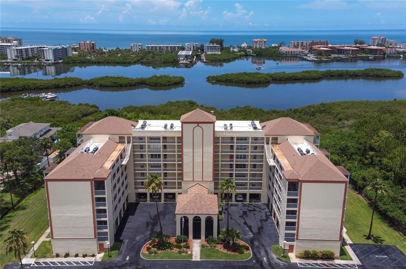 Lovely Bay Harbor Club Condo