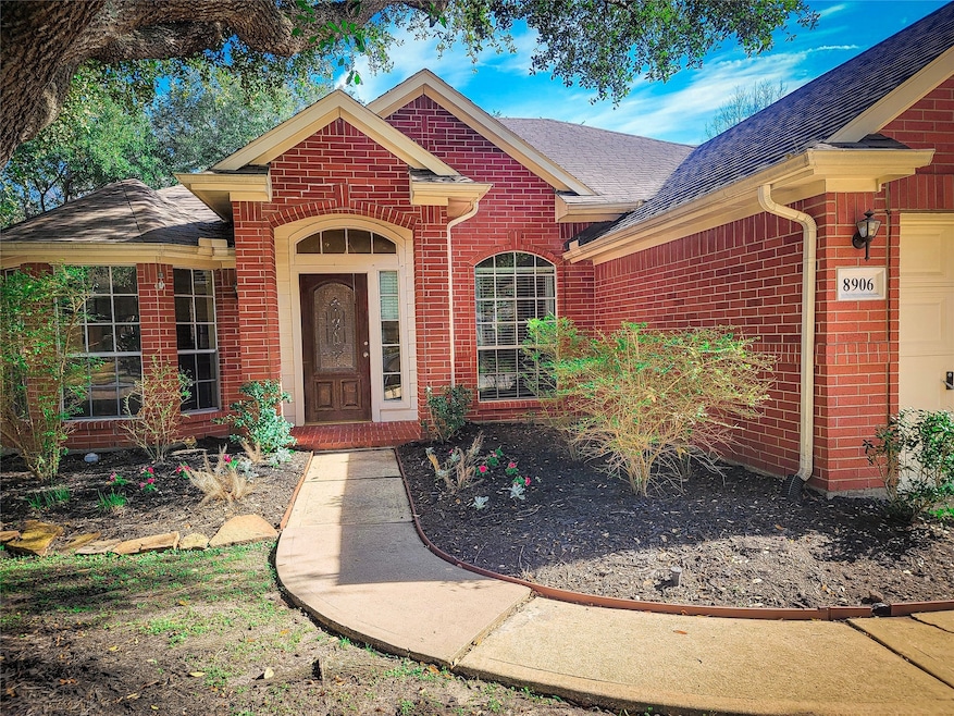 8906 Aberdeen Oaks Dr, Houston, TX 77095 - photo 1