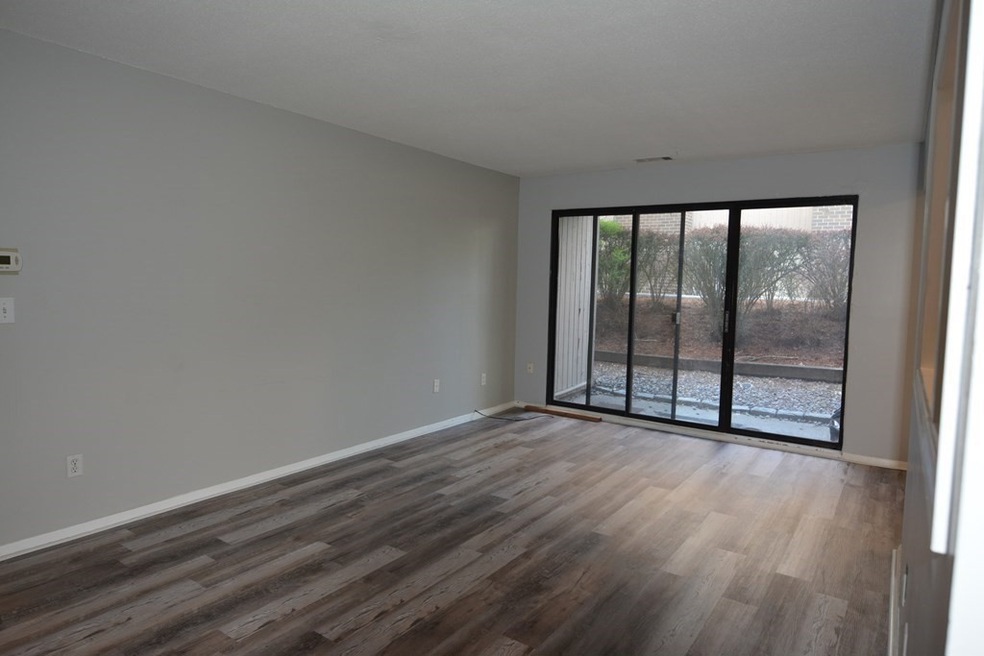 40 Shrewsbury Green Dr unit D, Shrewsbury, MA 01545 - photo 1