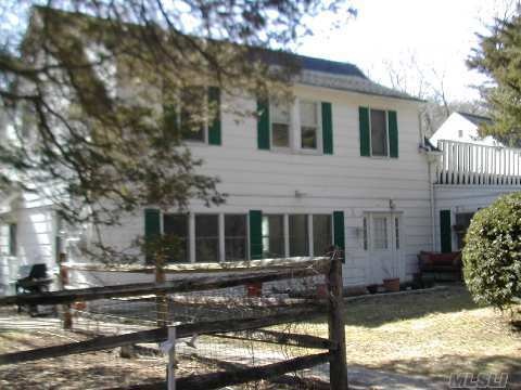 2350 Cedar Swamp Rd, Glen Head, NY 11545 - photo 1