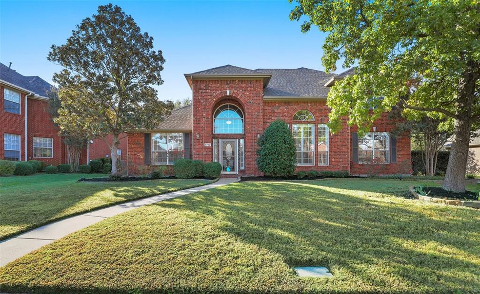 5702 Southampton Dr, Richardson, TX 75082 - photo 1
