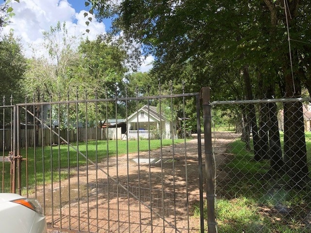 6706 Chippewa Blvd, Houston, TX 77086 - photo 1