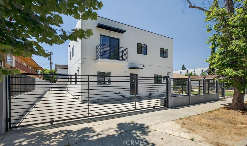 14732 Gilmore St unit 2, Van Nuys, CA 91411 - photo 1