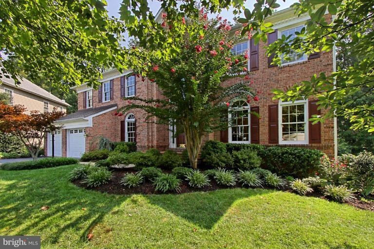 9206 Bexleywood Ct, Fairfax Station, VA 22039 - photo 1