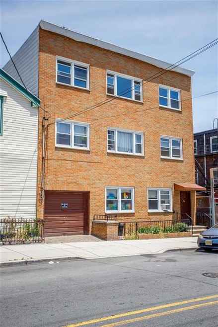 70 Manhattan Ave unit 3, Jersey City, NJ 07307 - photo 1