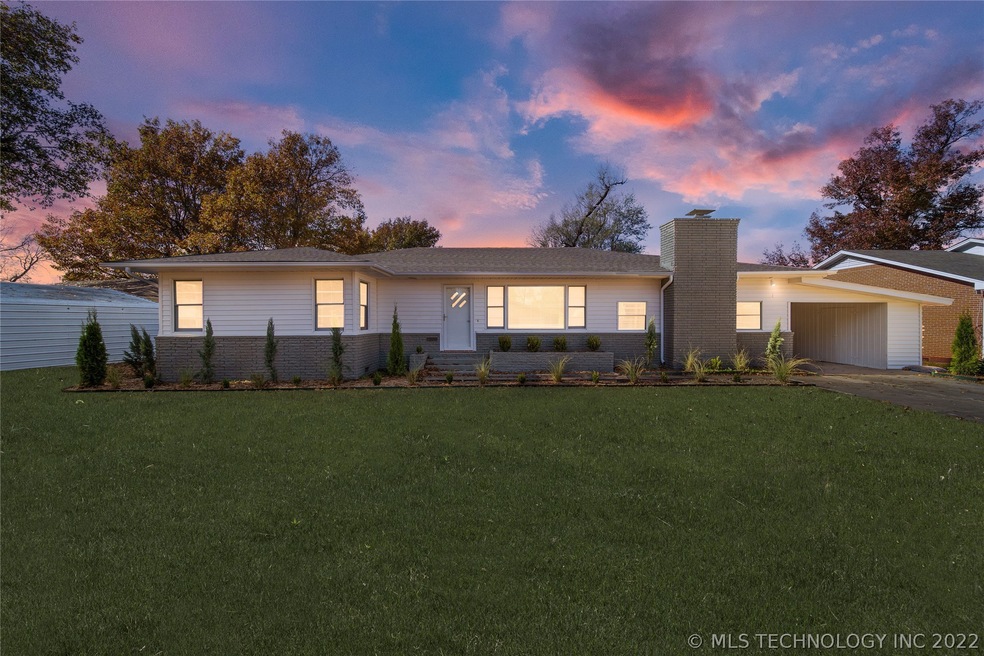 1323 N Mcfarland Place, Claremore, OK 74017 - photo 1