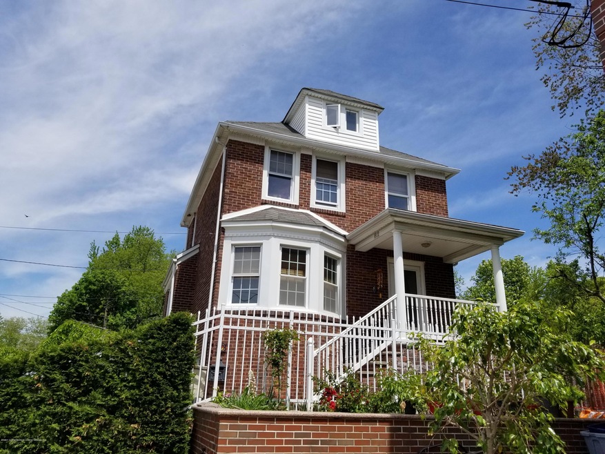 82 Waldron Ave, Staten Island, NY 10301 - photo 1