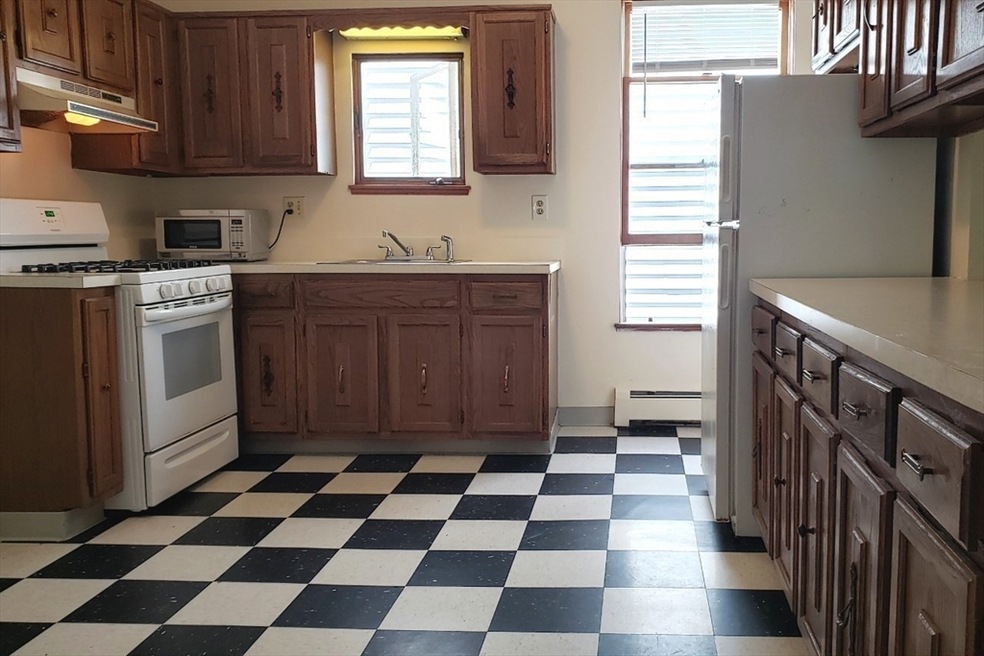 65 Brookline St unit 6, Cambridge, MA 02139 - photo 1