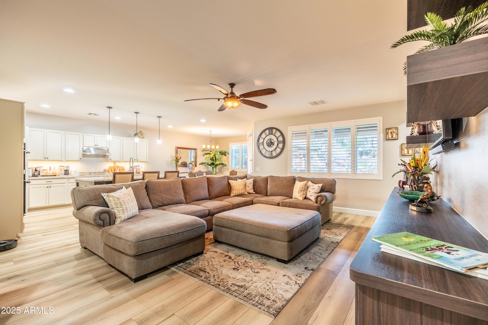 10 great room layout