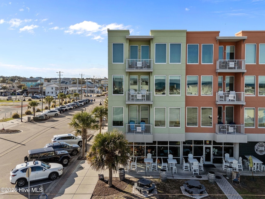 102 Cape Fear Blvd unit 304, Carolina Beach, NC 28428 - photo 1