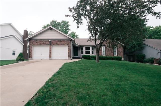 8624 Alden St, Lenexa, KS 66215 - photo 1