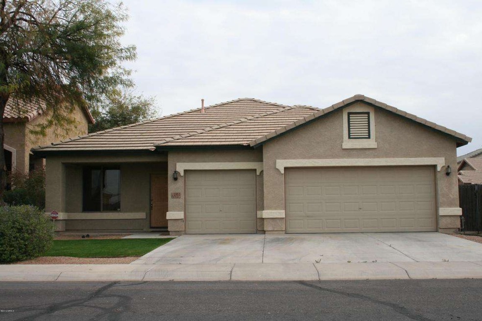 lucas house 003