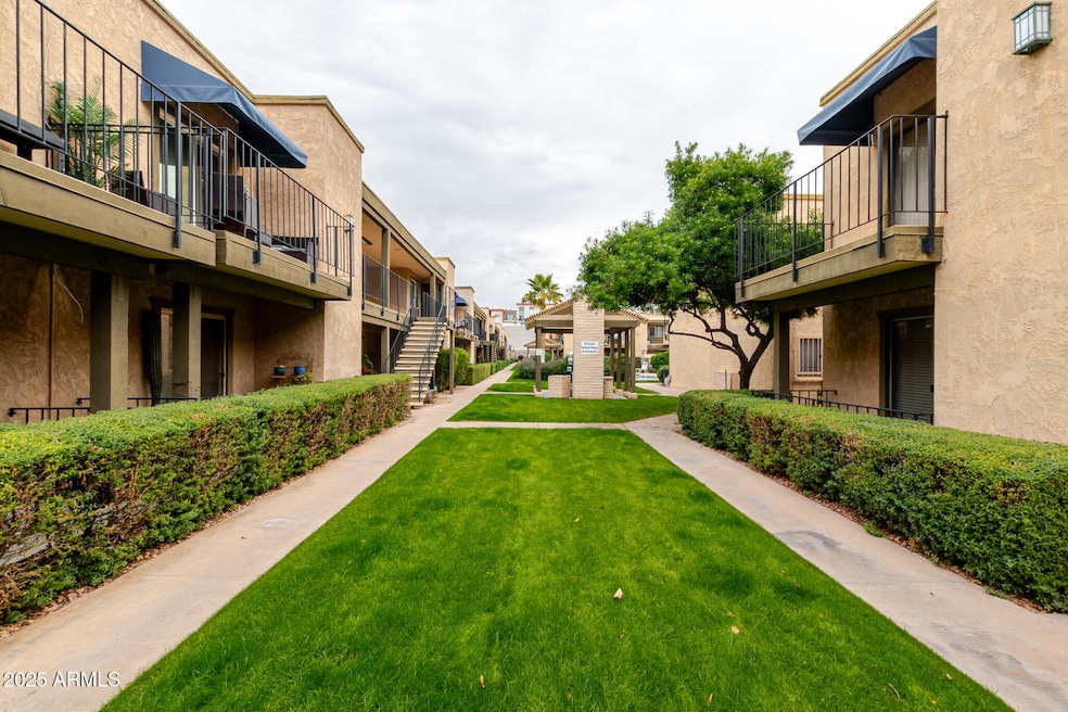 2228 E Campbell Ave unit 106, Phoenix, AZ 85016 - photo 1