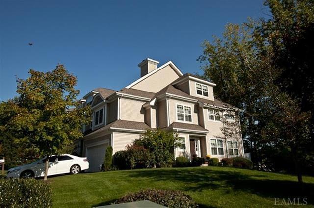 111 Hillcrest Ln unit 111, Peekskill, NY 10566 - photo 1