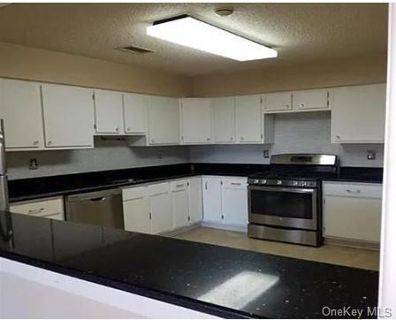 28 Omni Parc Dr unit D4, Nanuet, NY 10954 - photo 1