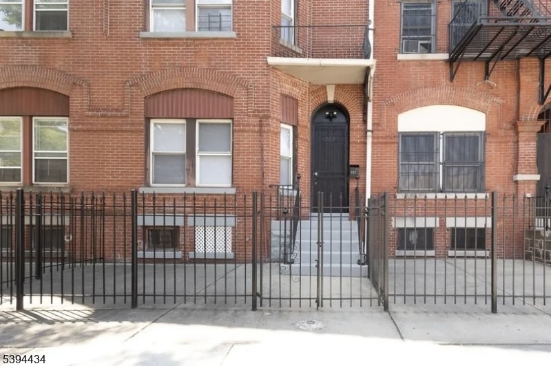 For Rent $2,500/month