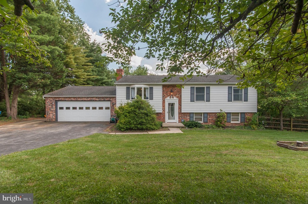 605 Sherry Dr, Sykesville, MD 21784 - photo 1