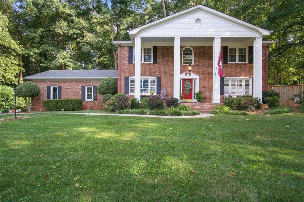 Exterior Front with expansive front lawn and great