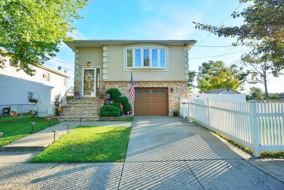 72 Vedder Ave, Staten Island, NY 10302 - photo 1