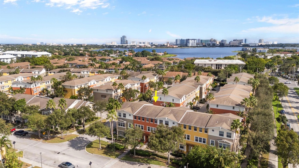 447 Corte Madera Ln unit 3032, West Palm Beach, FL 33401 - photo 1