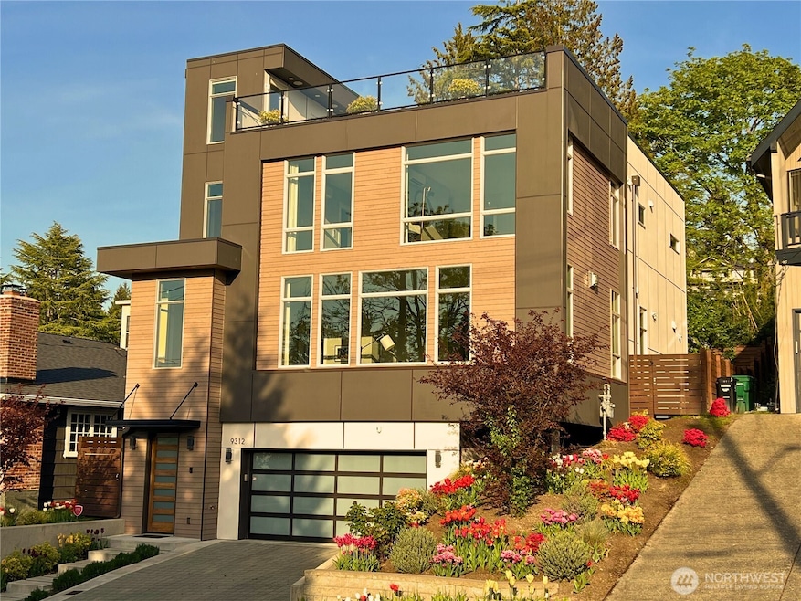 Sold $1,855,000 • Co-Listing Agent