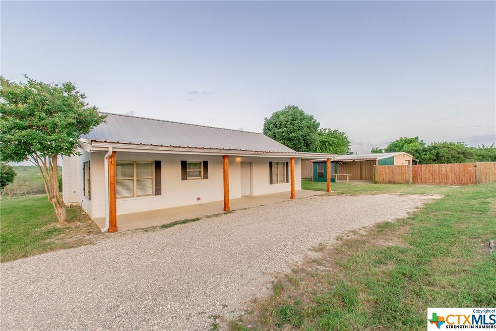 8043 Eddy Gatesville Pkwy, Moody, TX 76557 - photo 1