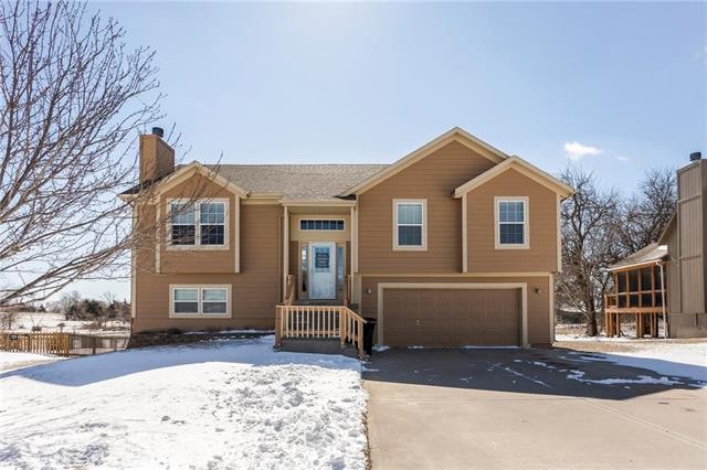 20563 W 221st St, Spring Hill, KS 66083 - photo 1