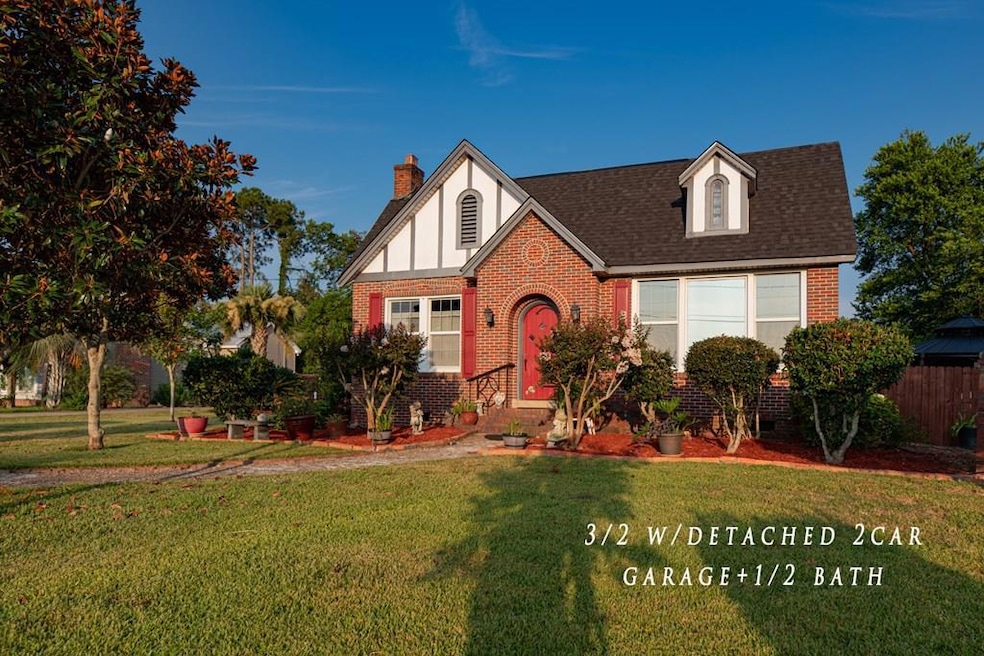 402 S Woolfork Ave, Donalsonville, GA 39845 - photo 1