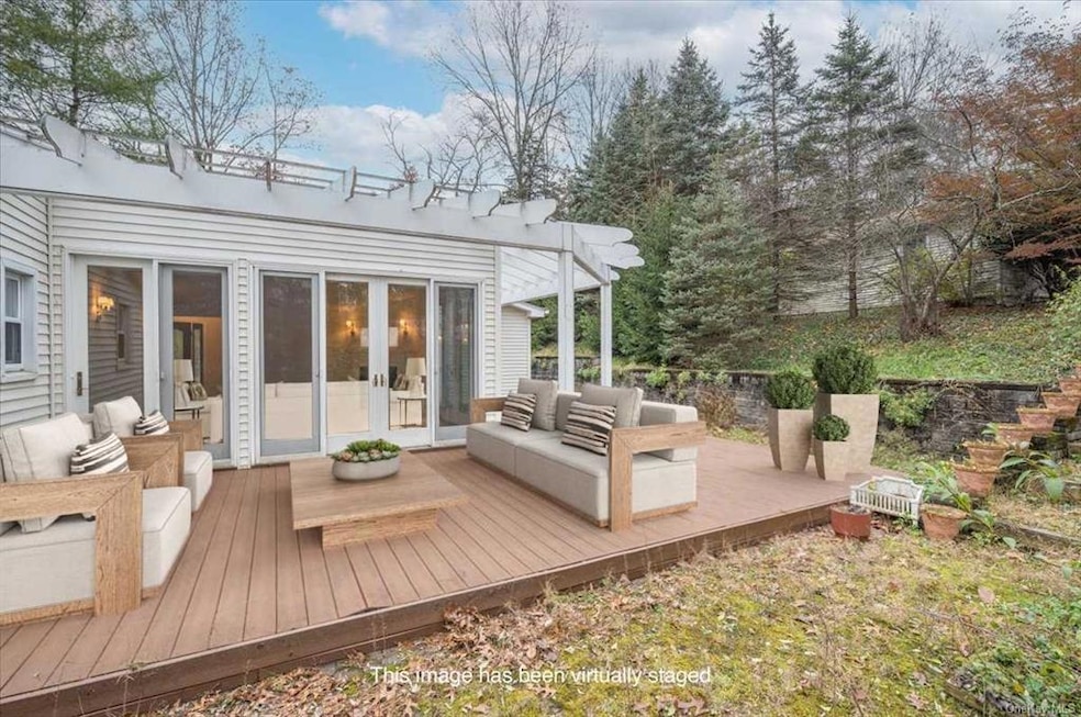 20 Bel Air Dr, Rhinebeck, NY 12572 - photo 1