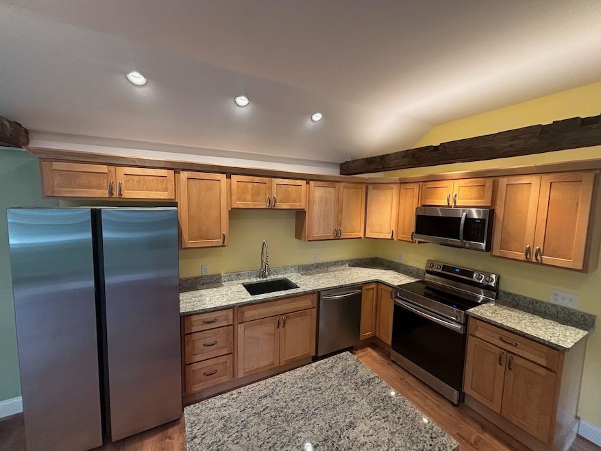 9 1/2 Union St unit 9 1/2, Concord, NH 03301 - photo 1