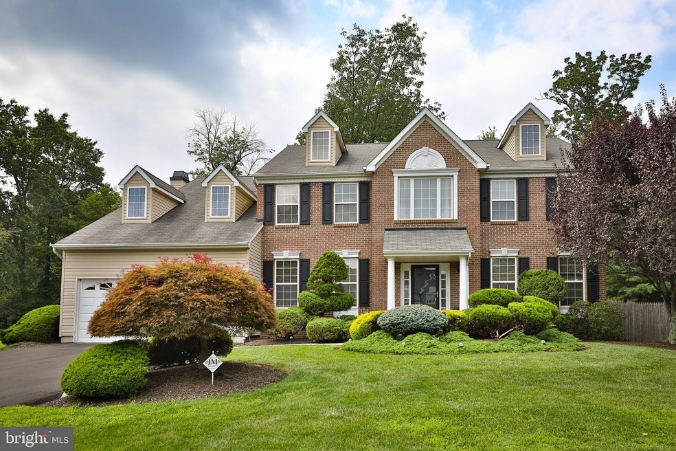 449 Forest Ln, North Wales, PA 19454 - photo 1