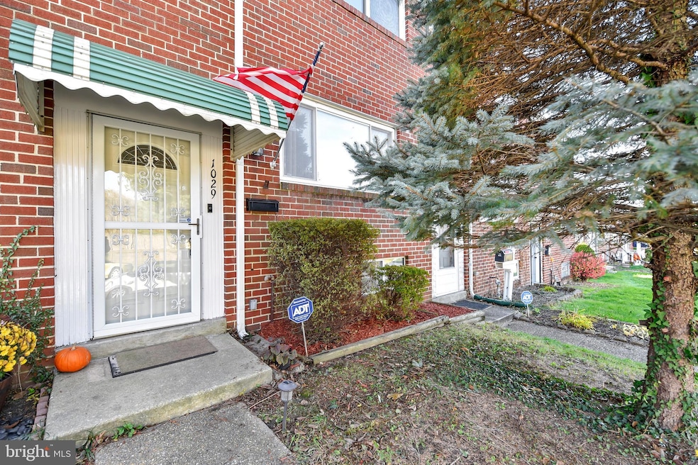 1029 Regina Dr, Halethorpe, MD 21227 - photo 1