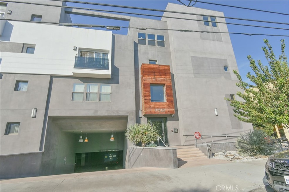 For Rent $2,995/month • Co-Listing Agent
