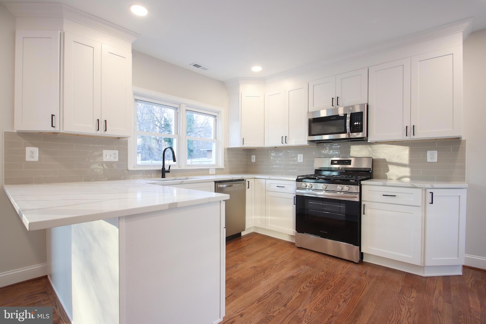 7904 Westmoreland Ave, Parkville, MD 21234 - photo 1