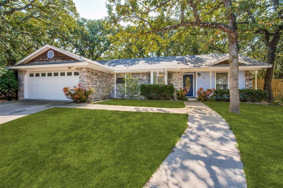 109 Kenshire Ct, Weatherford, TX 76086 - photo 1