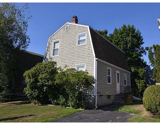 31 Eustis Ave, Newport, RI 02840 - photo 1