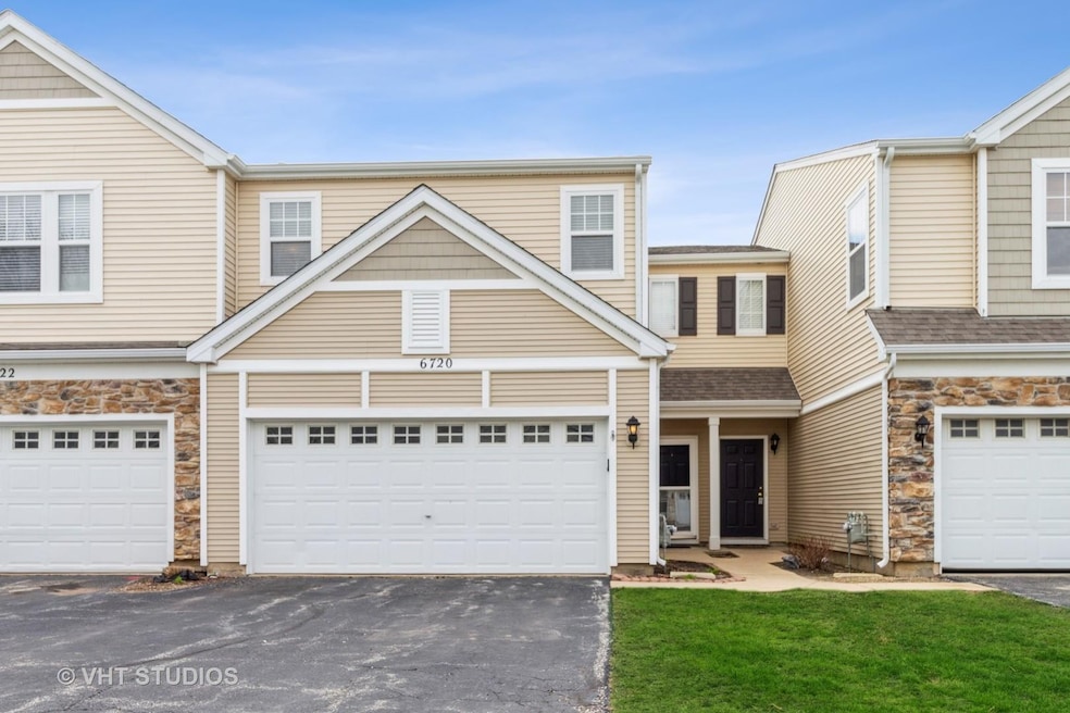 6720 Slate Dr unit 862, Carpentersville, IL 60110 - photo 1