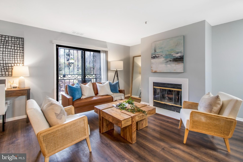 64 Ashlar Hill Ct, Parkville, MD 21234 - photo 1