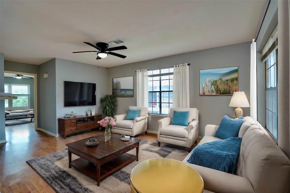 6401 Skyline Dr unit 28, Houston, TX 77057 - photo 1