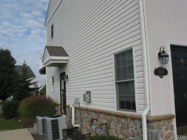 1808 Merlot Dr unit A, Easton, PA 18045 - photo 1