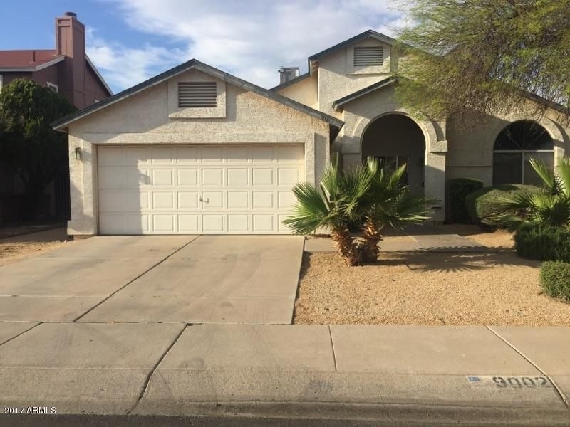 9002 W Windsor Ave --