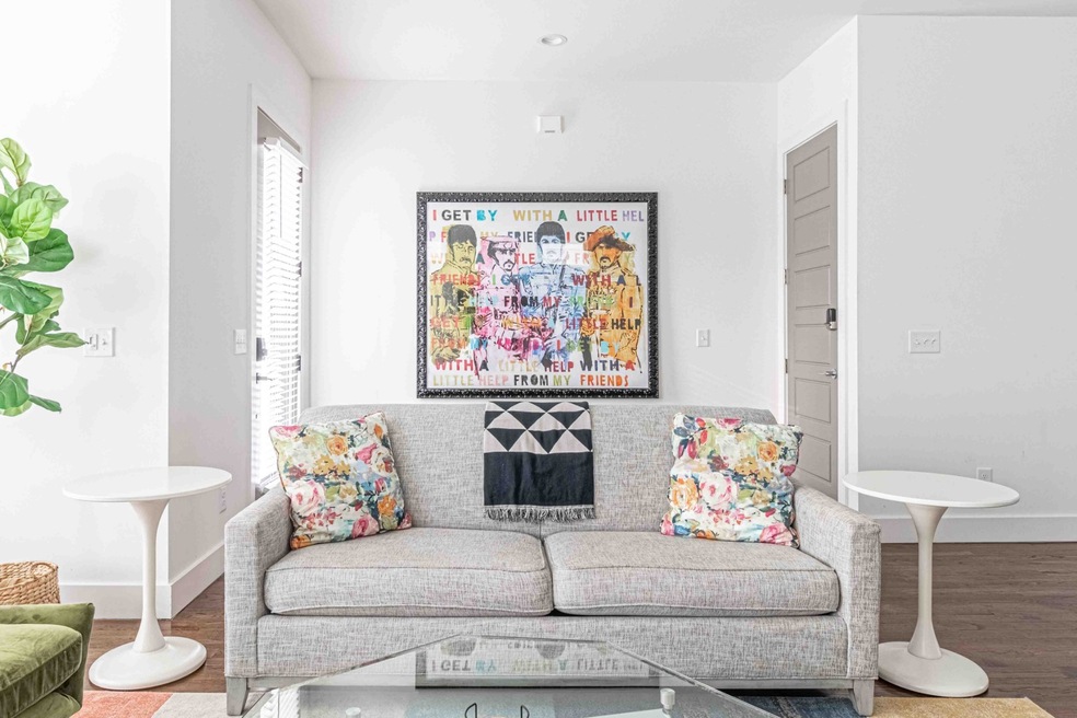 2500 WHITE AVE Unit B  