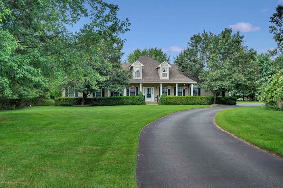 Welcome to 1266 N. Maple Ave!