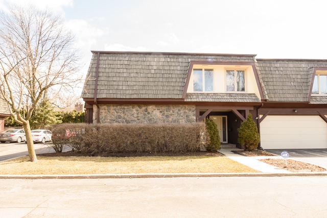 1539 Winnetka Rd unit 1539, Glenview, IL 60025 - photo 1